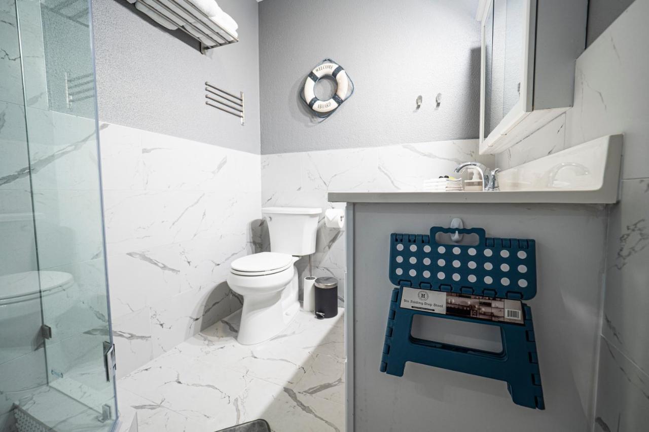 Newly Renovated 3Br2Ba Duplex With Private Dock Villa Key Colony Beach Bagian luar foto