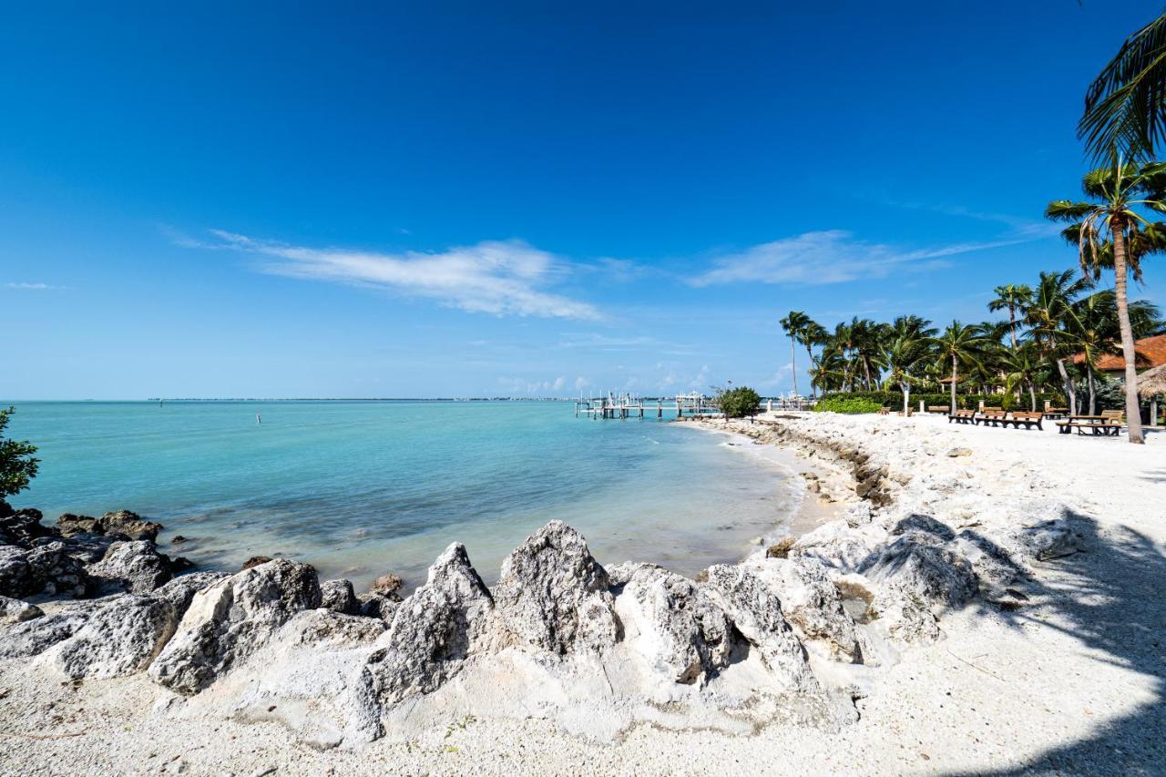 Newly Renovated 3Br2Ba Duplex With Private Dock Villa Key Colony Beach Bagian luar foto