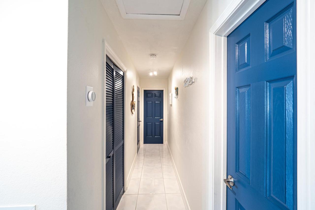 Newly Renovated 3Br2Ba Duplex With Private Dock Villa Key Colony Beach Bagian luar foto