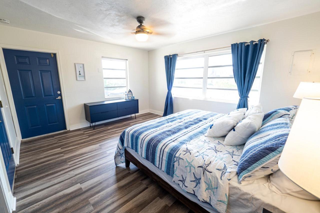 Newly Renovated 3Br2Ba Duplex With Private Dock Villa Key Colony Beach Bagian luar foto