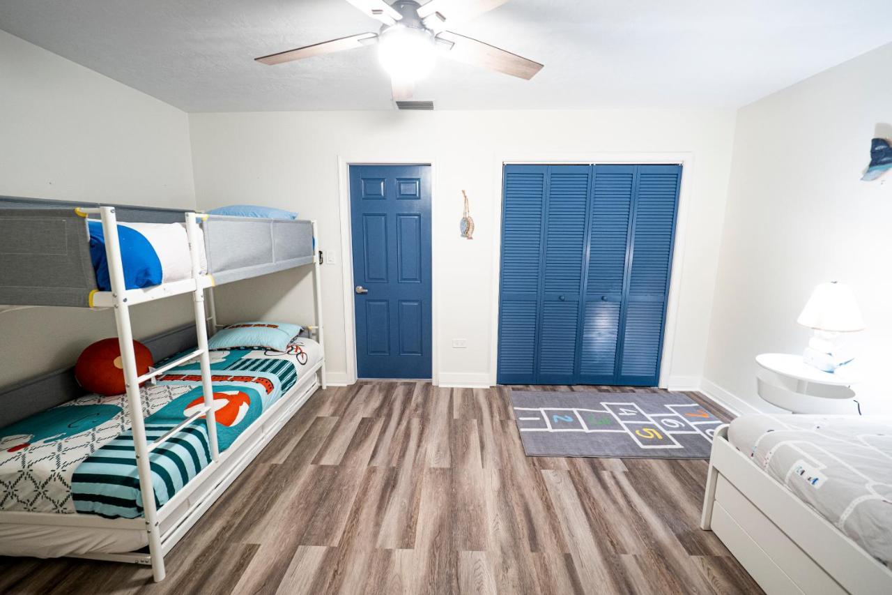 Newly Renovated 3Br2Ba Duplex With Private Dock Villa Key Colony Beach Bagian luar foto